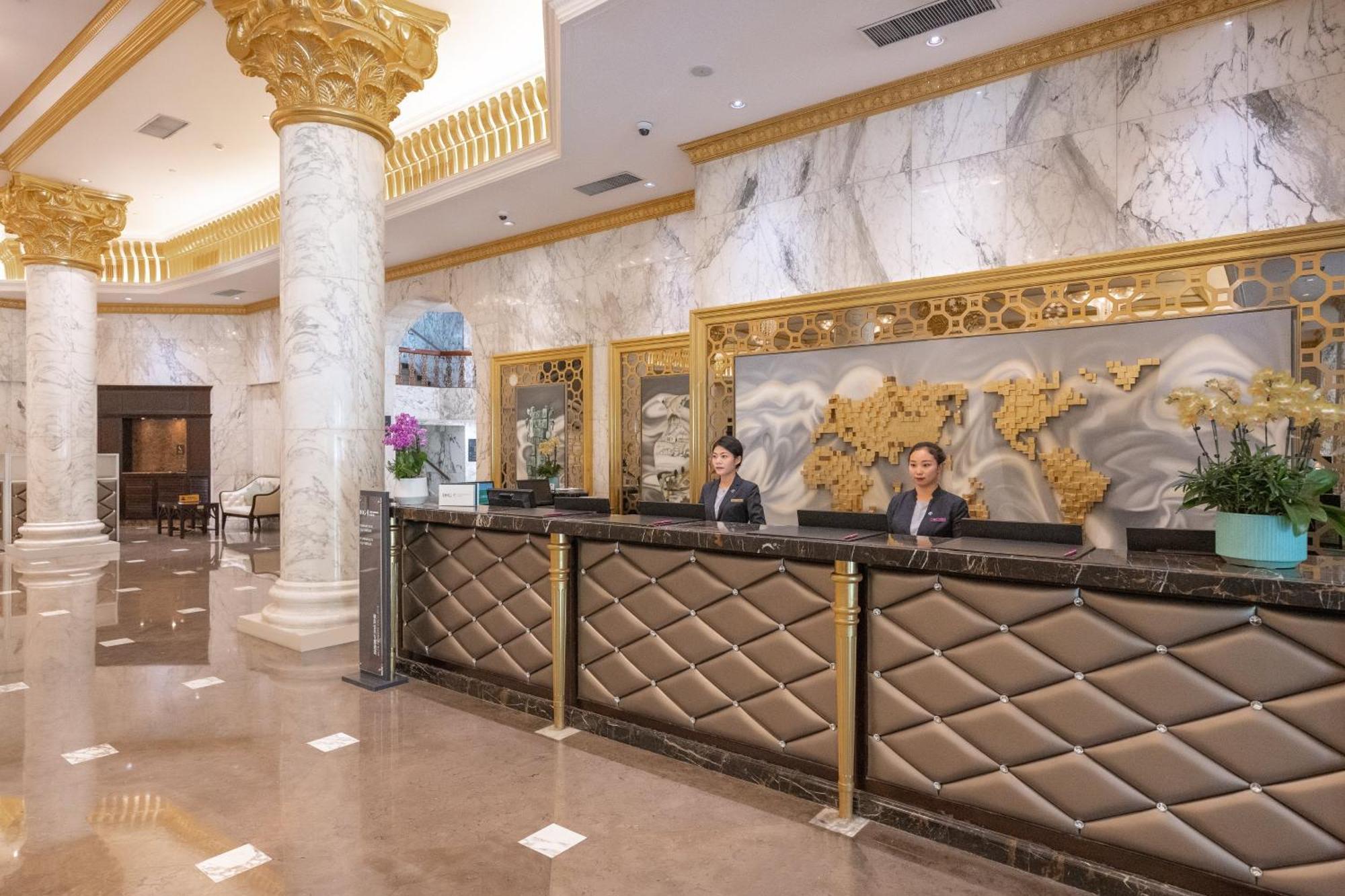 Crowne Plaza Zhengzhou By Ihg Exterior foto