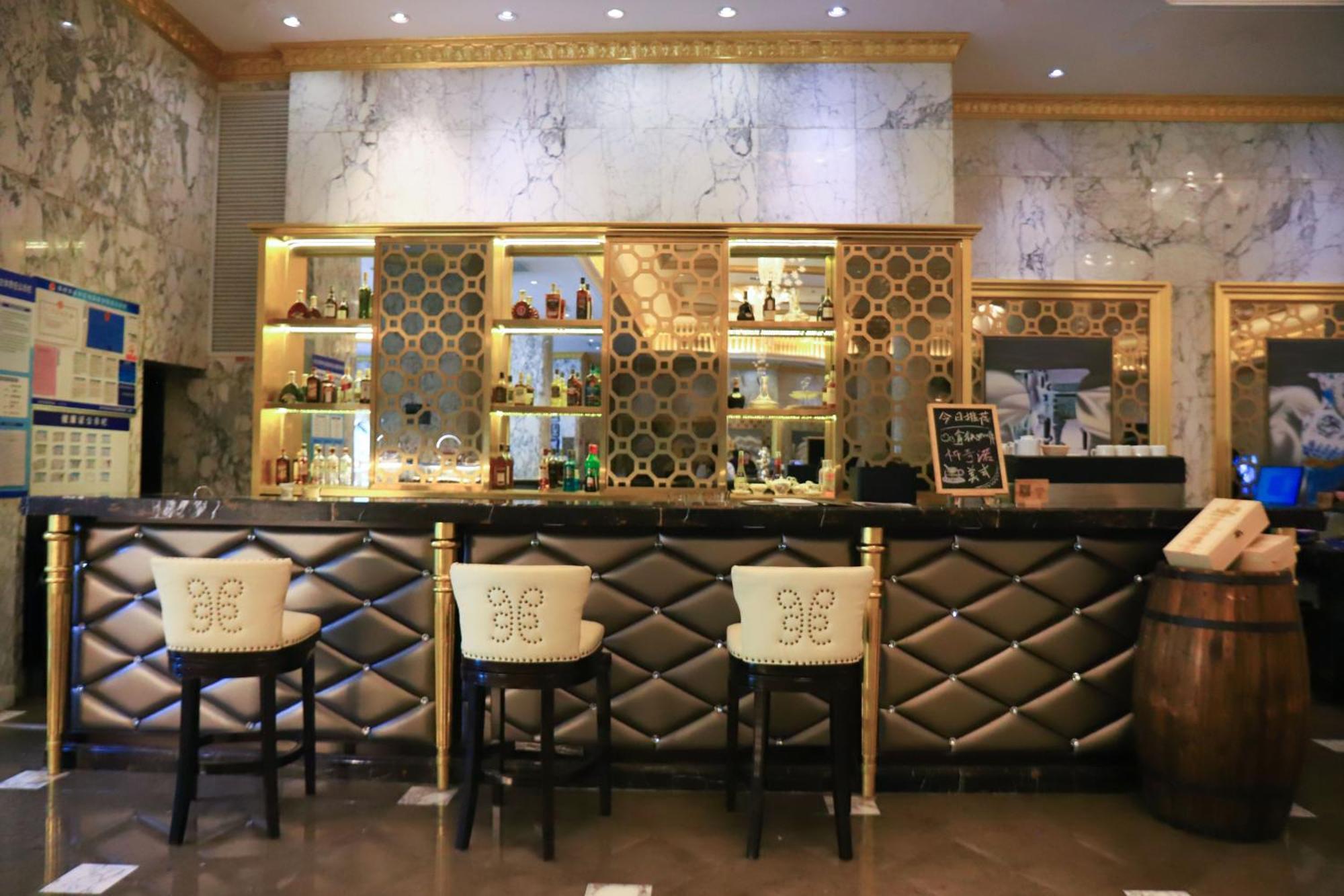 Crowne Plaza Zhengzhou By Ihg Exterior foto
